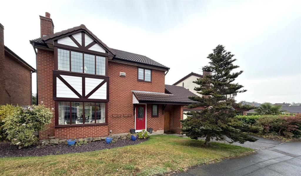 Main image of property: Whitsundale, Westhoughton, Bolton