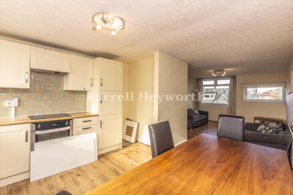 Apartment in Preston - View 5