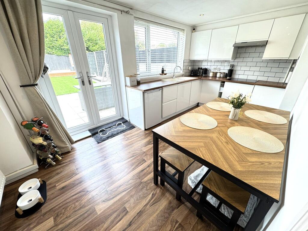House in Walsall, West Midlands - More