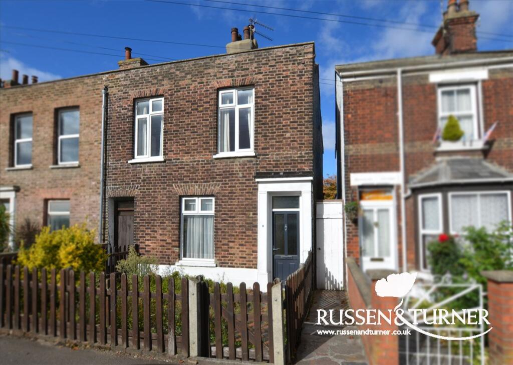3-bed terraced on Wisbech Road, King's Lynn, £99,995