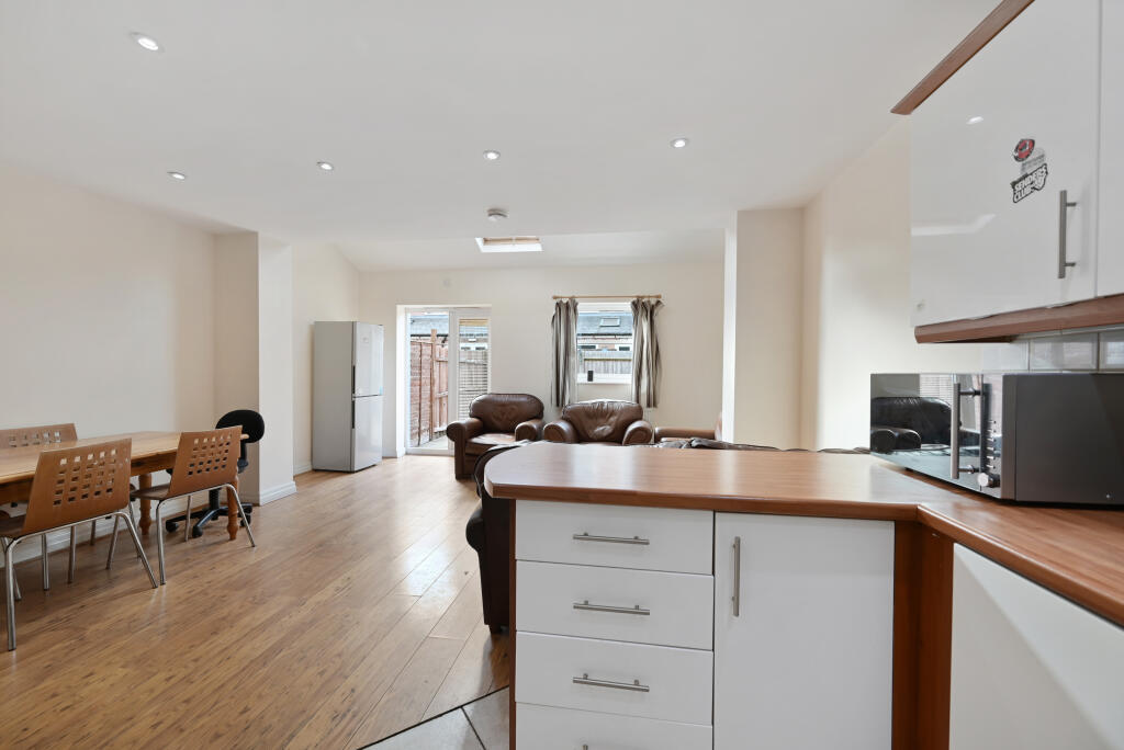 House in Warwick, Royal Leamington Spa - More