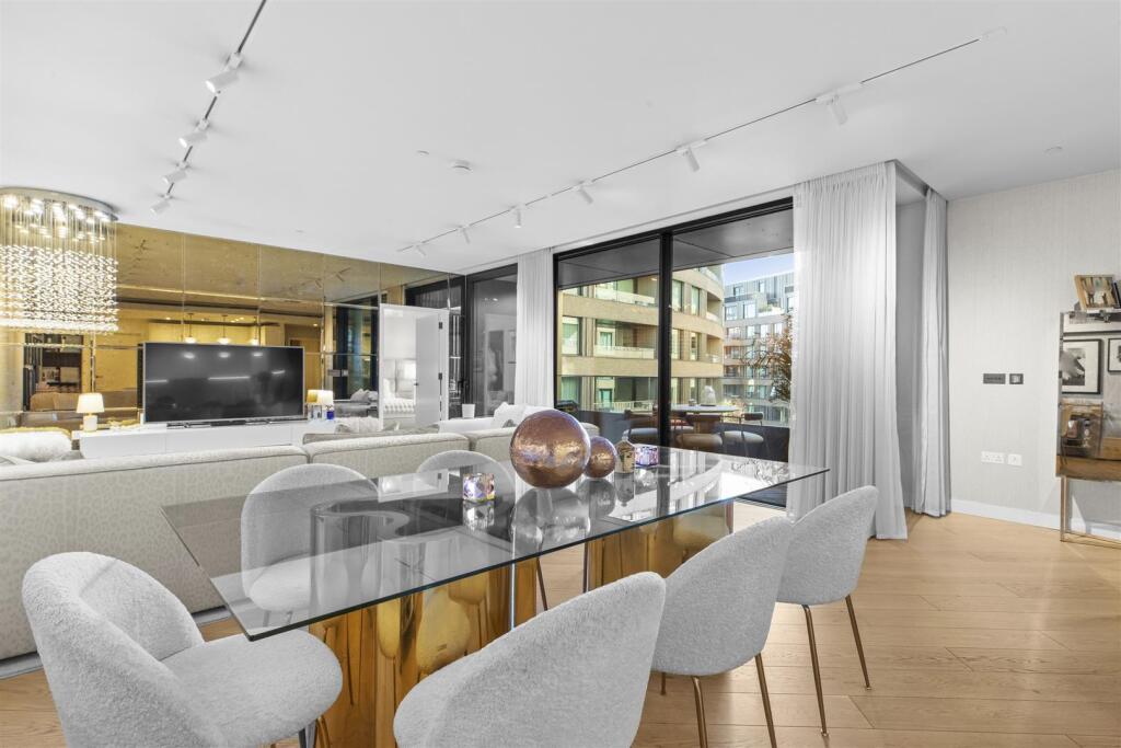 Apartment in London - View 2