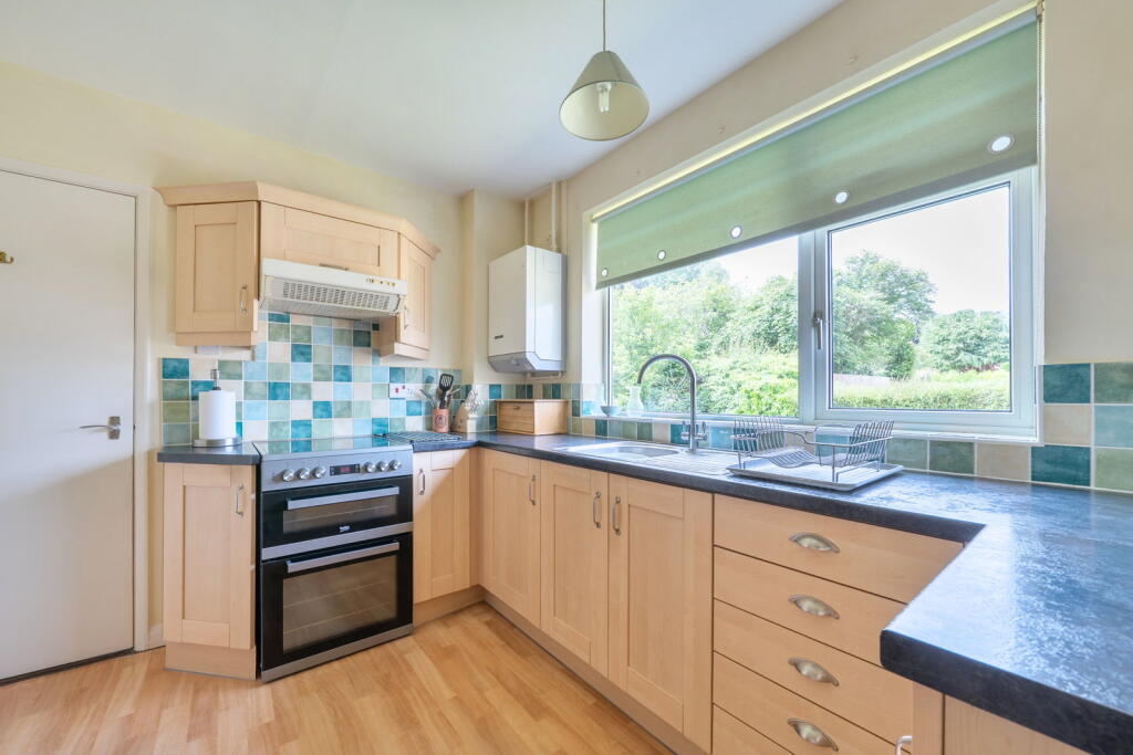 Top Lane, Whitley village photo 4