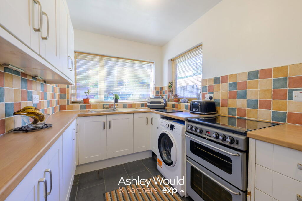 House in Dudley, West Midlands - View 5