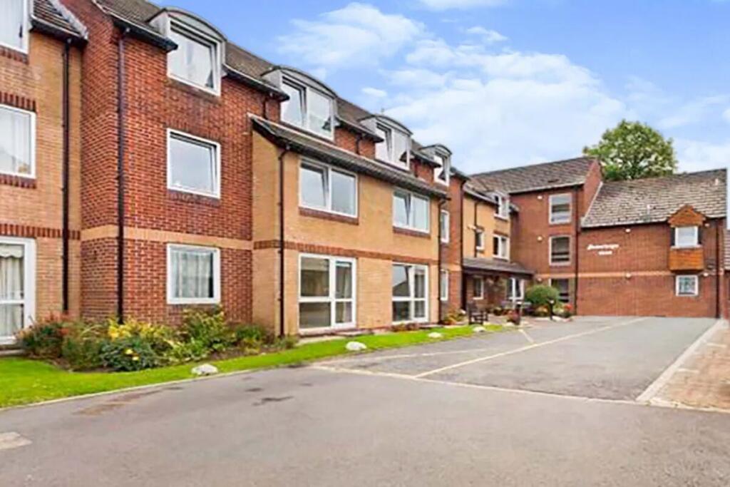 Main image of property: Hometeign House, Salisbury Road, Newton Abbot, Devon. 