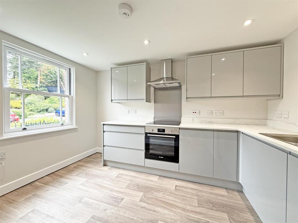 Copthorne Gate, Copthorne, Shrewsbury - View 2