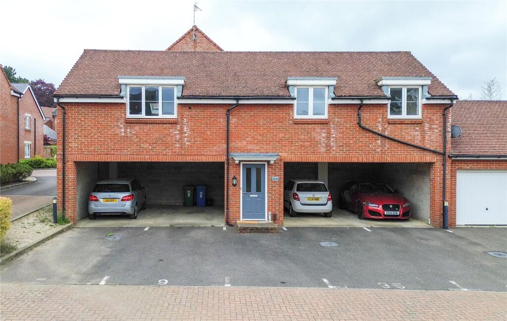 Main image of property: Spoonbill Rise, Bracknell, Berkshire, RG12