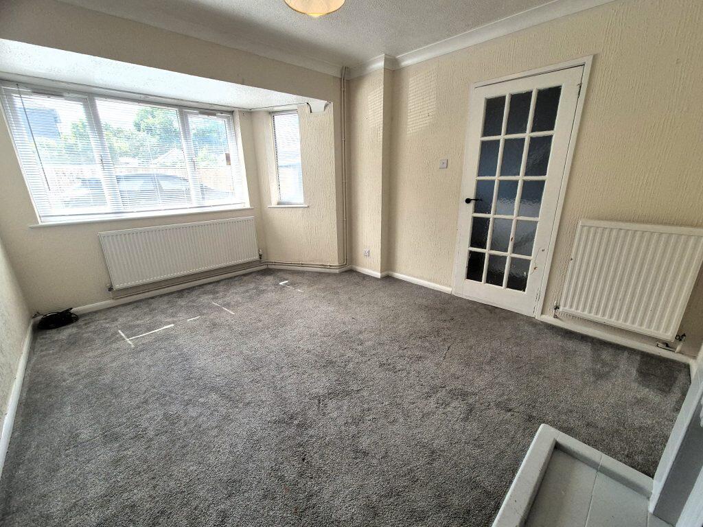 8 Brokenford Avenue, totton, Southampton, SO40 9DZ photo 3