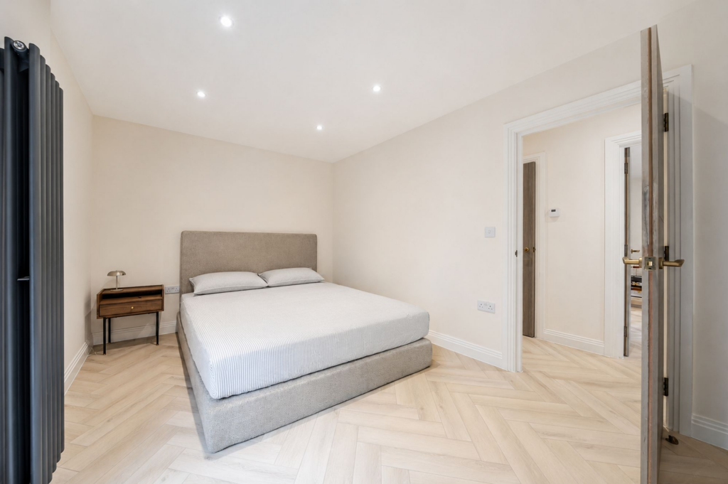 Apartment in Bromley - More