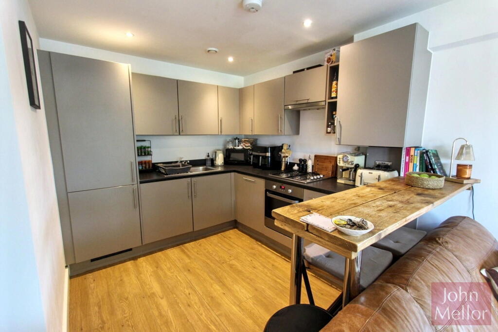 Apartment in Stockport - View 4