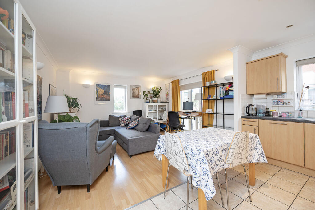 Main image of property: Maples Place, Whitechapel, London, E1