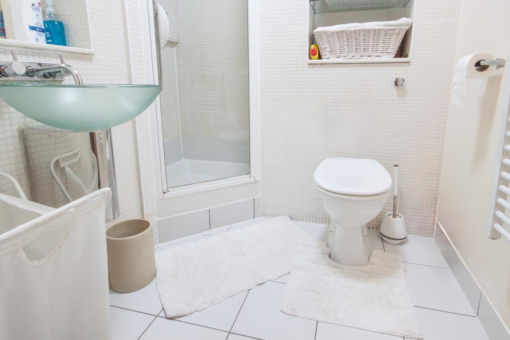 Llanvanor Road, Golders Green, NW2 - View 5