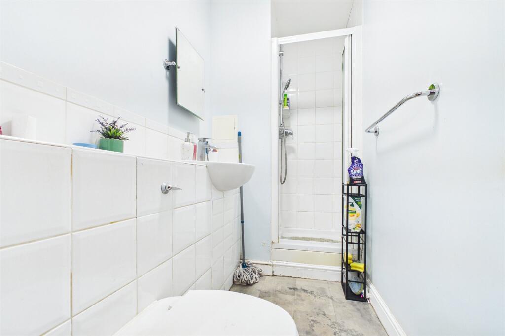 Kelvin Gate, Bracknell, Berkshire, RG12 - View 5