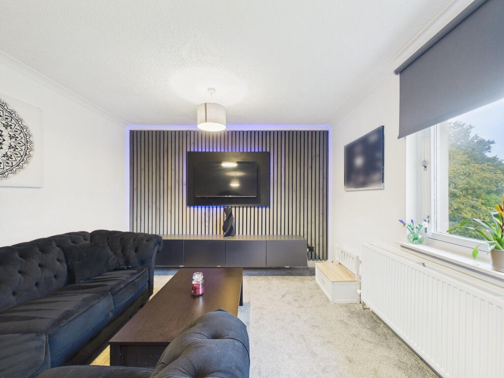Apartment in Glasgow - View 2