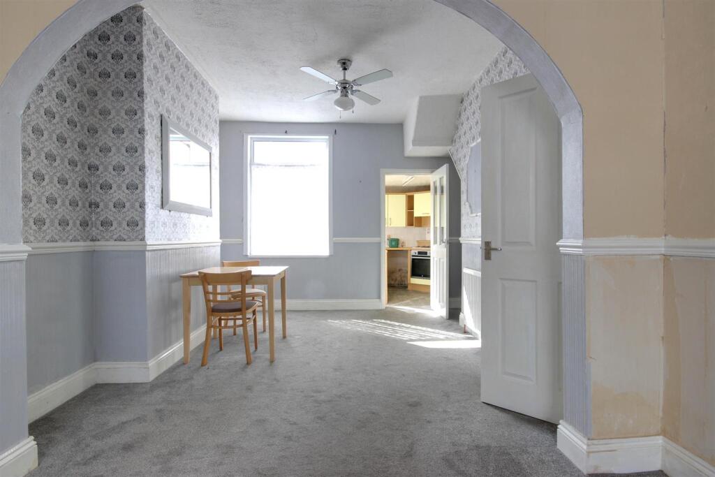 House in Hull, Kingston upon Hull - View 5