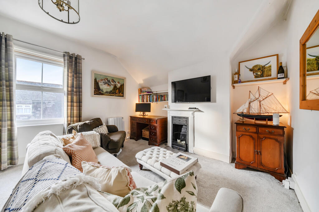 Apartment in Newbury, West Berkshire - View 3