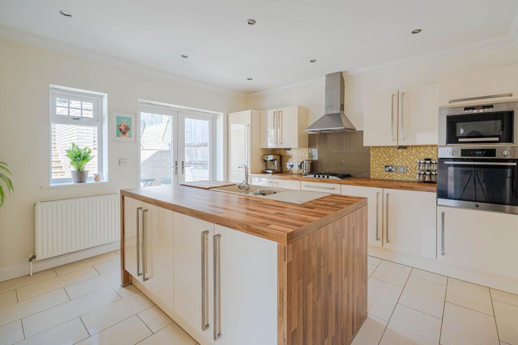 House in Bournemouth, Queens Park - View 3