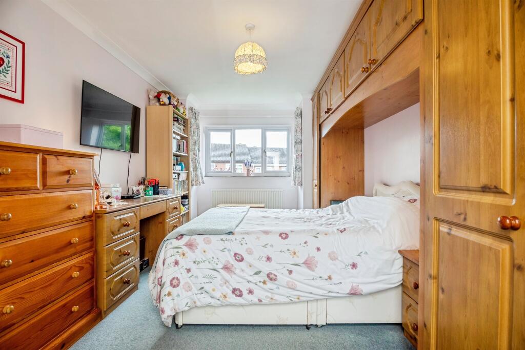 House in Worcester - View 5