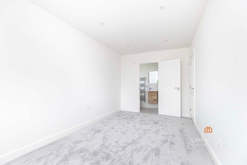 Parkstone Heights, Poole, BH14 photo 4