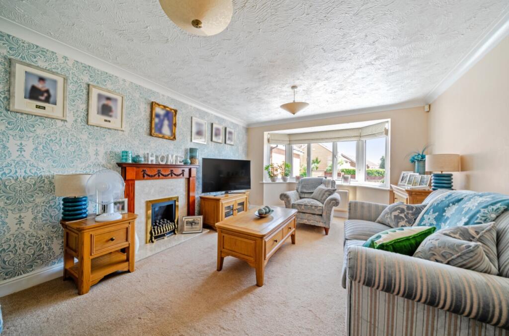 House in South Kesteven, Great Gonerby - View 2