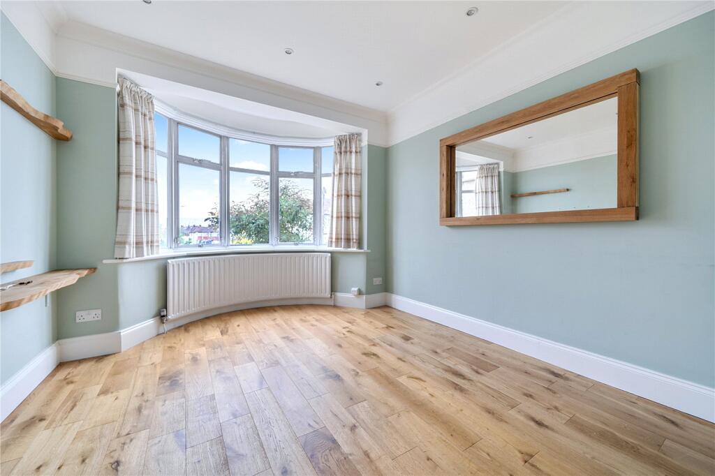 Gallants Farm Road, East Barnet, Barnet, EN4 photo 3
