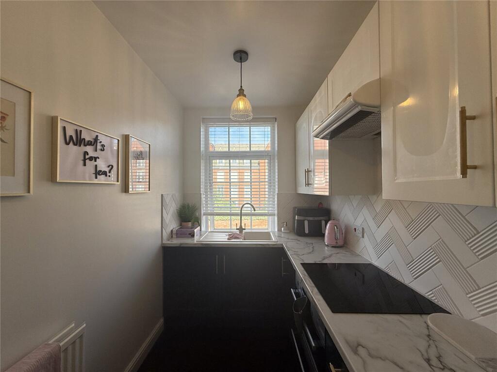 Apartment in Preston - More