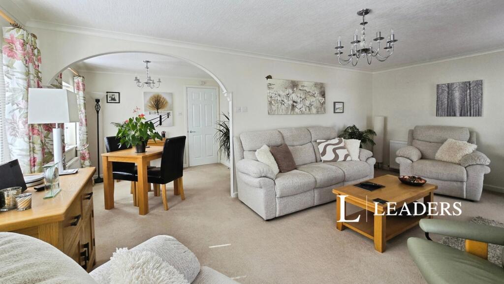 Ebrington Close, Leedons Park, Broadway - View 3