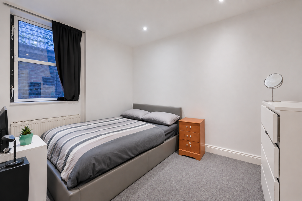 Apartment in London - View 5