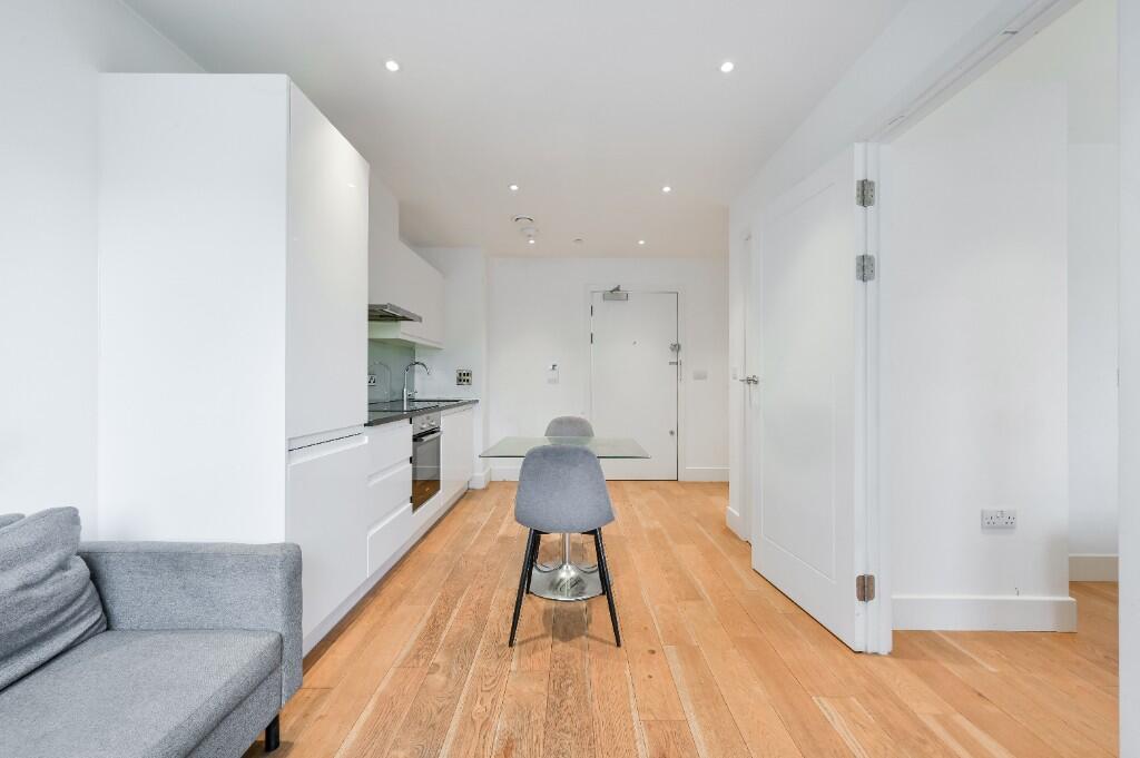 Main image of property: Edridge Road, Croydon, London, CR0