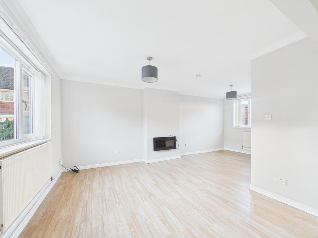 House in Hull, Bilton Grange - View 2
