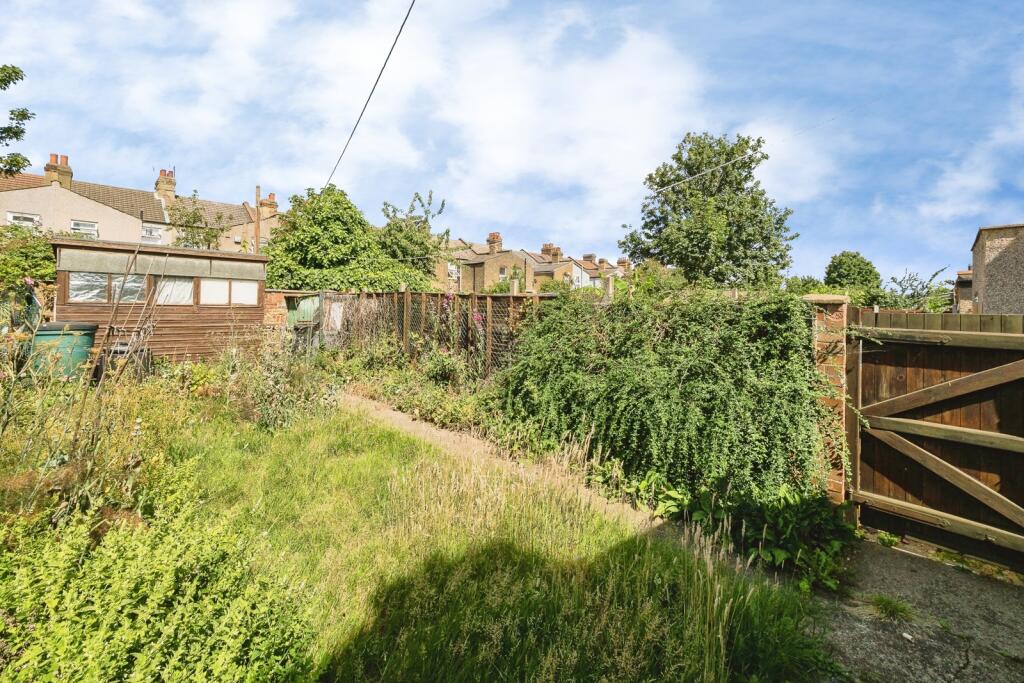 House in Ilford - View 3