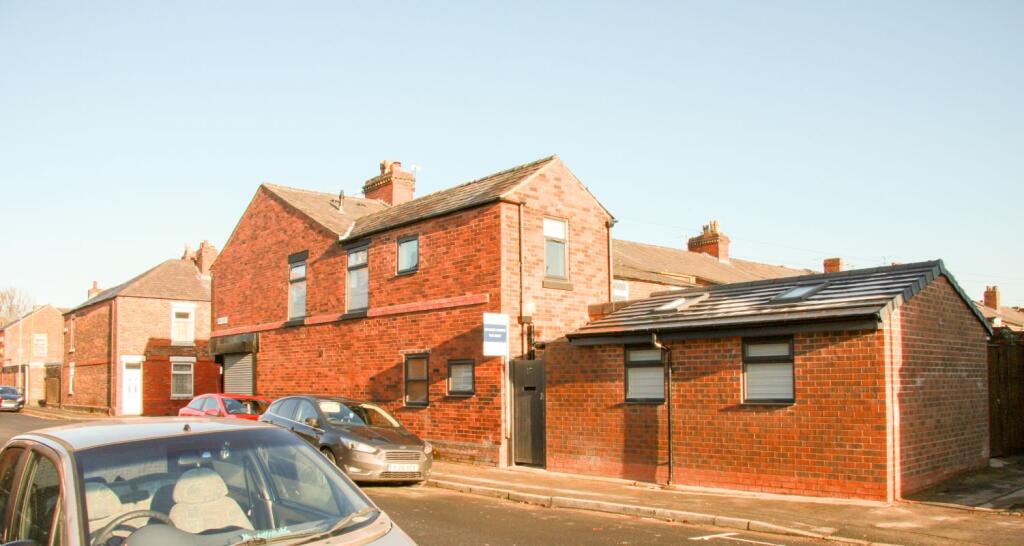 Main image of property: 15-17 Earl Street, Warrington, Cheshire, WA2 7BH