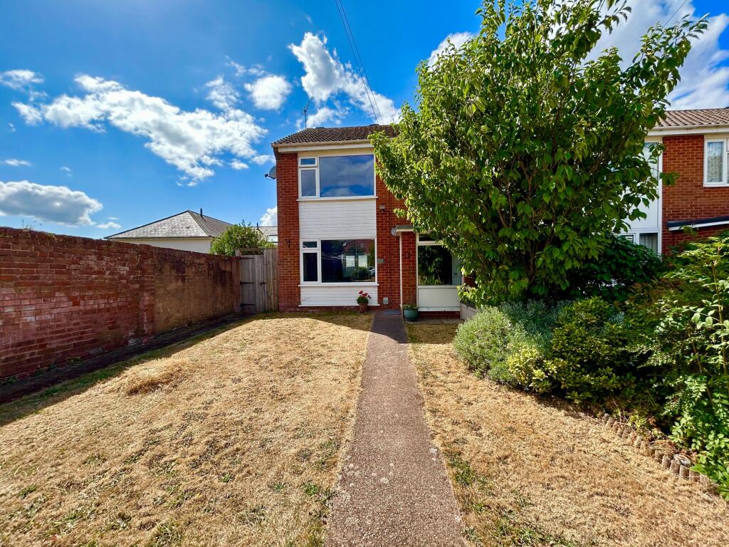 3-bed terraced on Manor Park, Clyst St Mary, Exeter EX5 1BW, £280,000