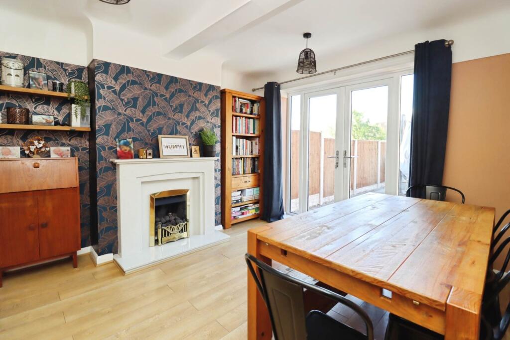House in Wirral, Liverpool City Region - View 5