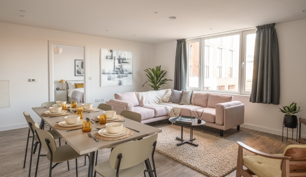 Main image of property: Apartment 215, The Almere, 353 Avebury Boulevard, Milton Keynes, Buckinghamshire, MK9 2FF
