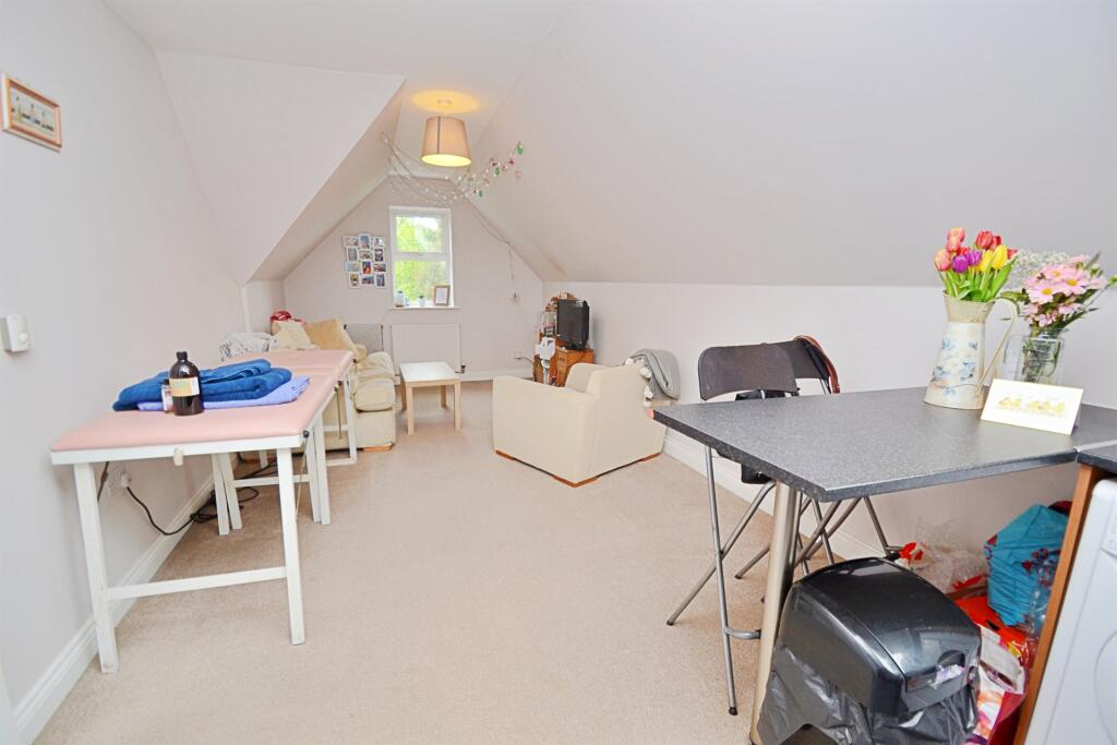 Apartment in Bournemouth - View 3
