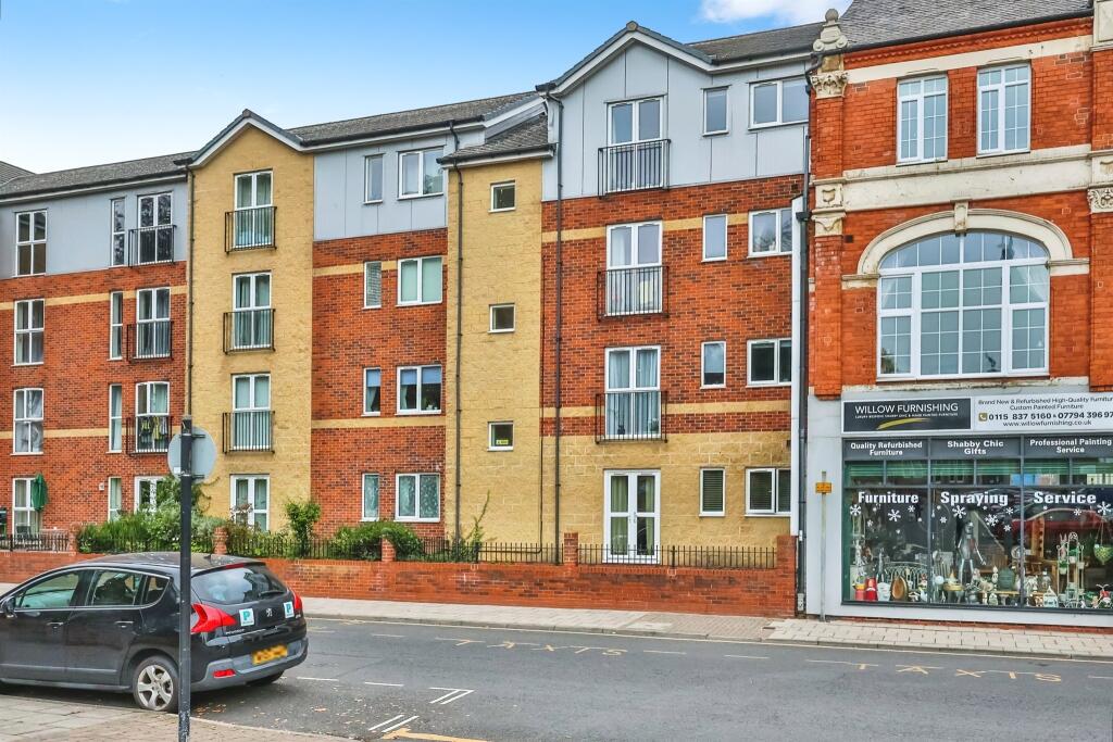 2-bed flat on Ogle Street, Hucknall, Nottingham, £45,000