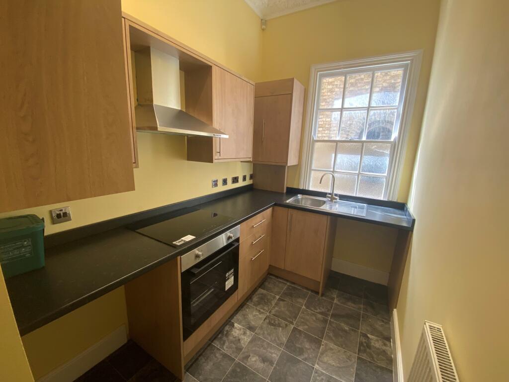 Apartment in Rugby, Warwickshire - View 4
