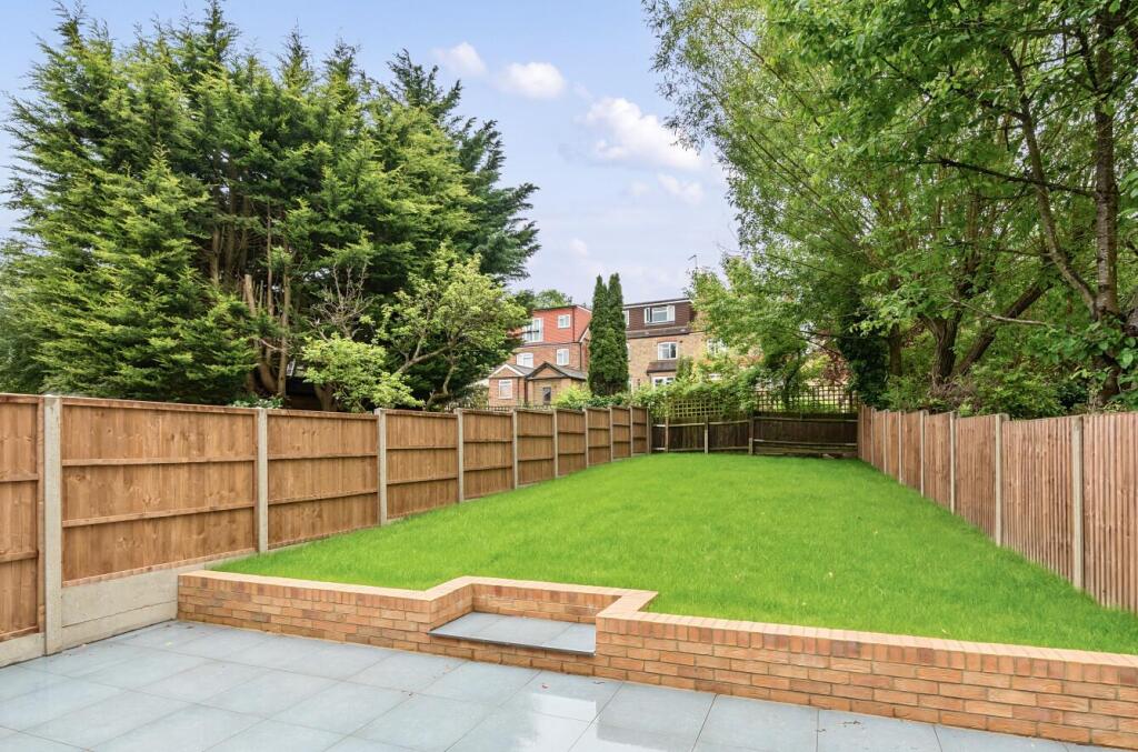 House in London, Woodside Park - View 5
