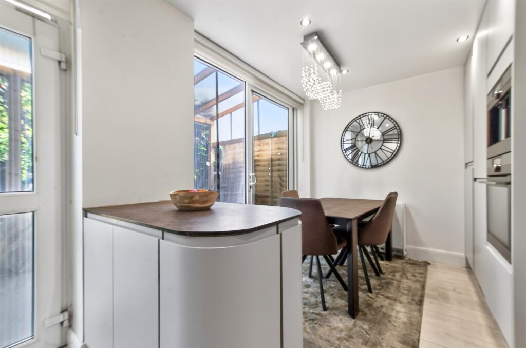 House in Hatfield, Hilltop - View 5
