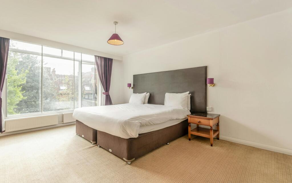8685236-interior29.jpg