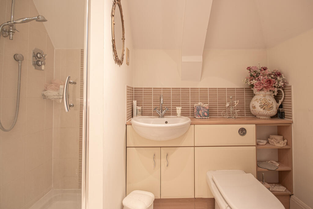 Additional image 14 of Wendover Drive, Welwyn, Hertfordshire, AL6