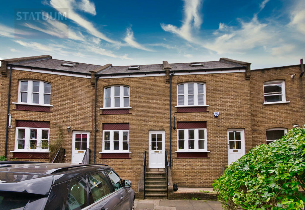 Main image of property: Shacklewell Lane, Dalston, Stoke Newington, London, E8