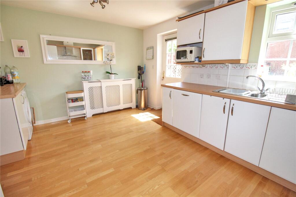 Redhouse Way, Redhouse, Swindon, SN25 photo 5