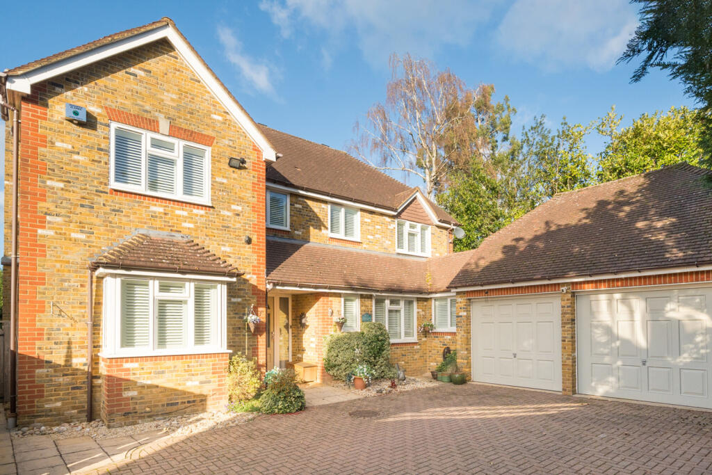 Main image of property: Ridgemount End, Chalfont St. Peter, Gerrards Cross