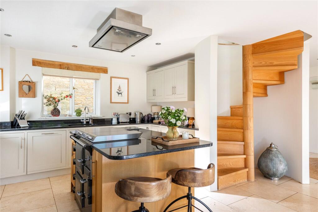 House in Peterborough, Cotterstock - View 5