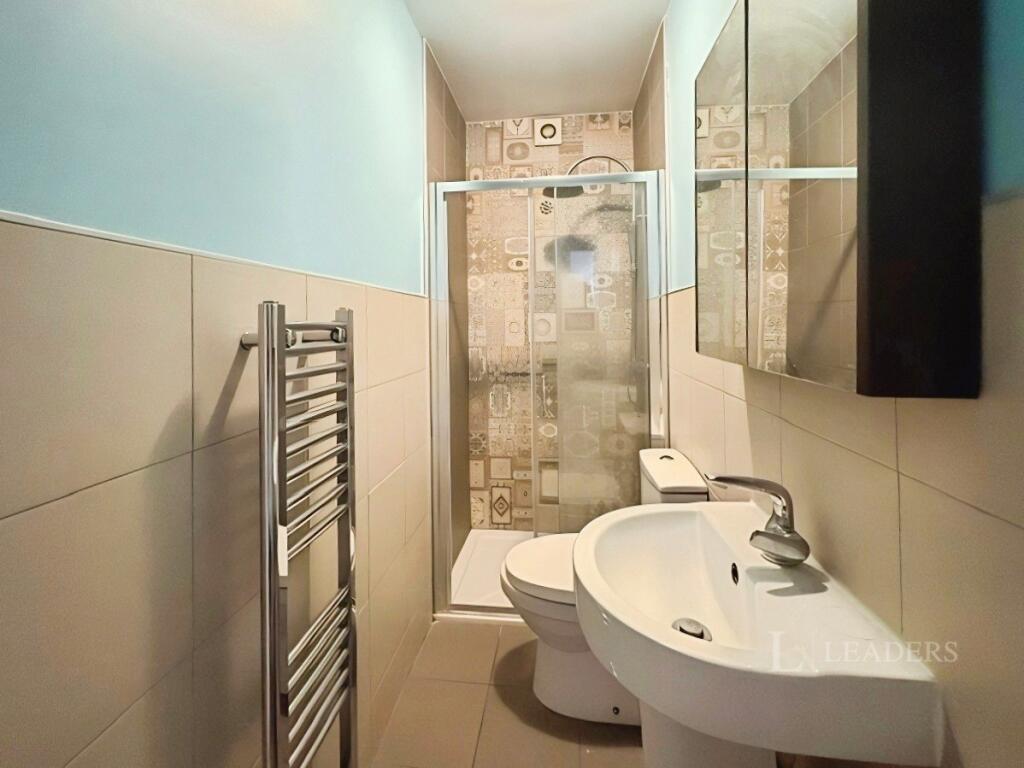 Apartment in Warwick, Royal Leamington Spa - More