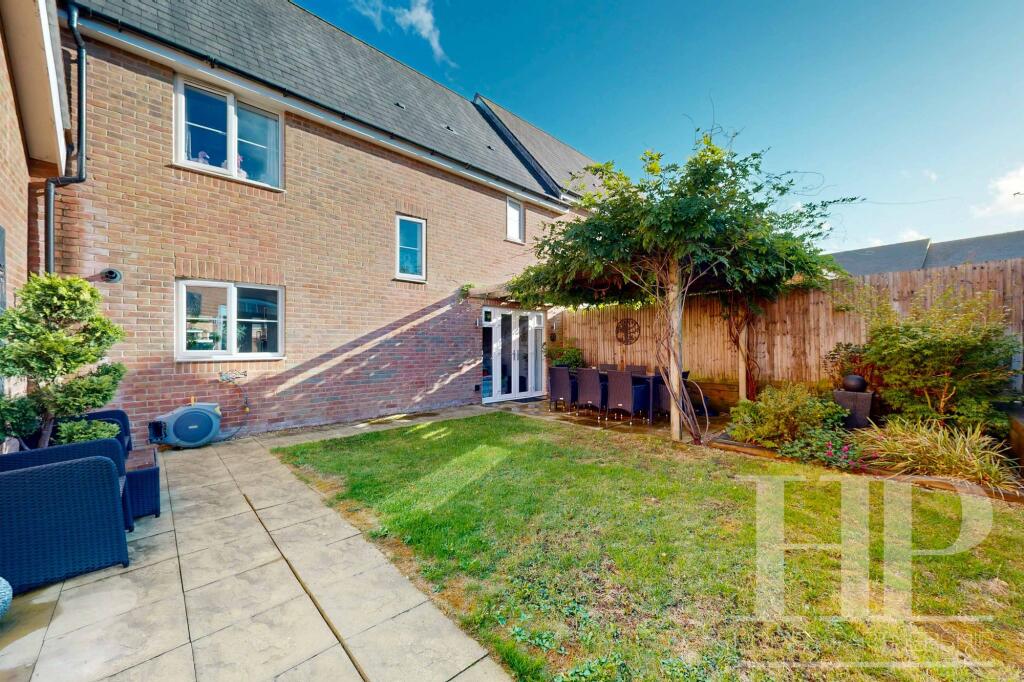 House in Horsham, Colgate - View 4