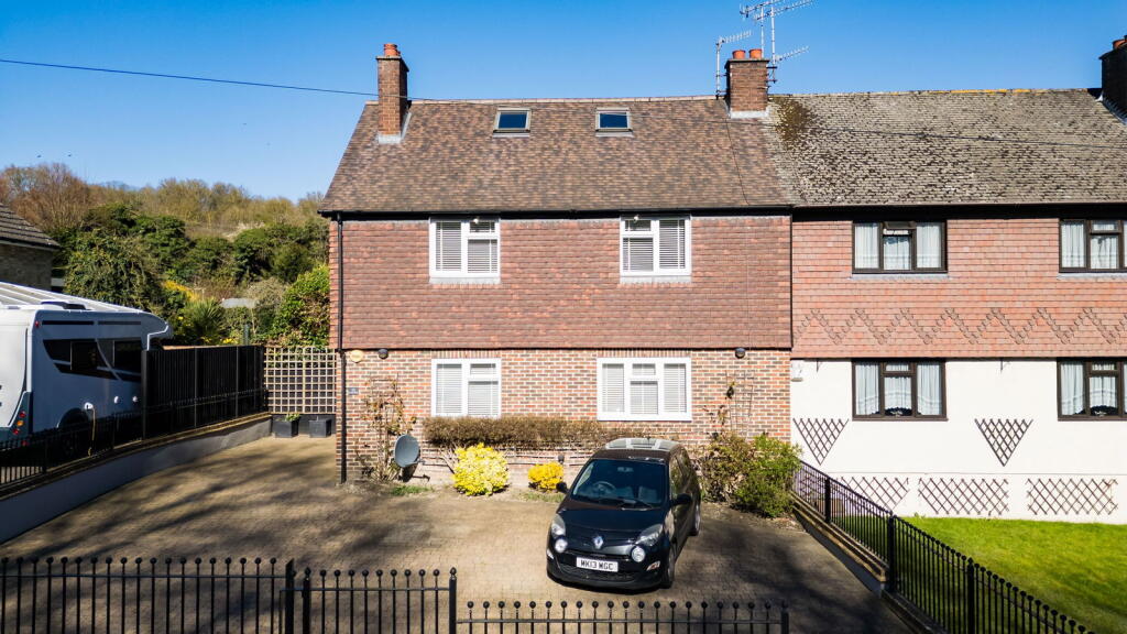 Main image of property: London Road, Farningham, Dartford, DA4 0JP