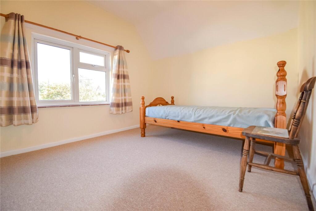 House in Milton Lilbourne, Little Salisbury - More